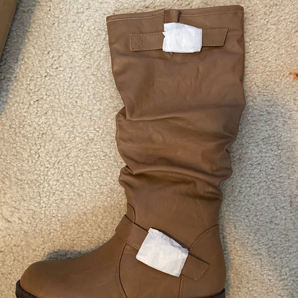 NWT Womens Boots